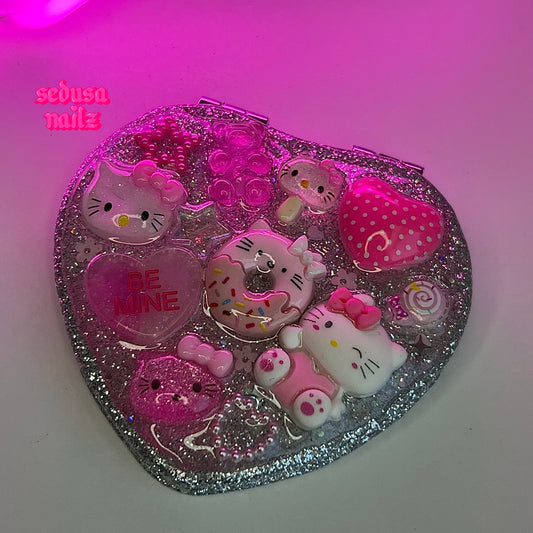 HELLO KITTY MIRROR