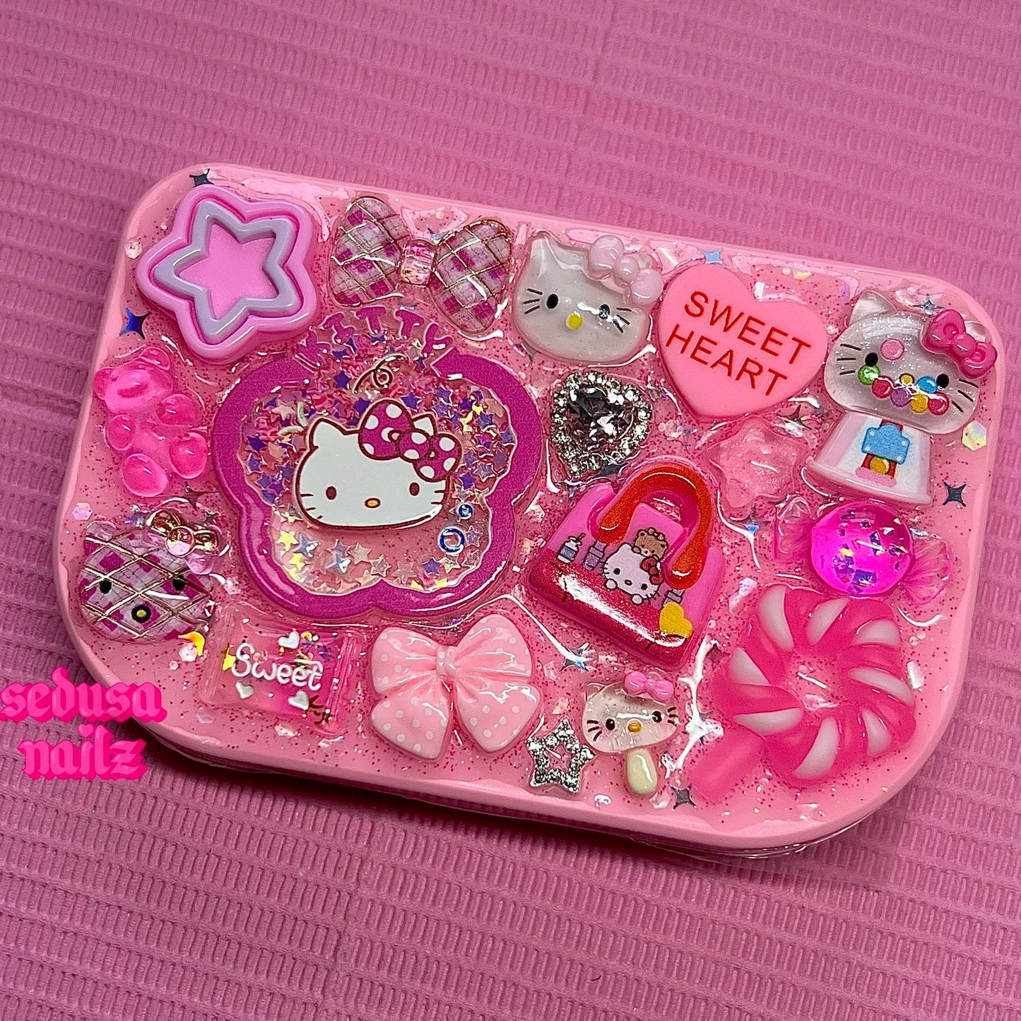 HELLO KITTY LASH CASE